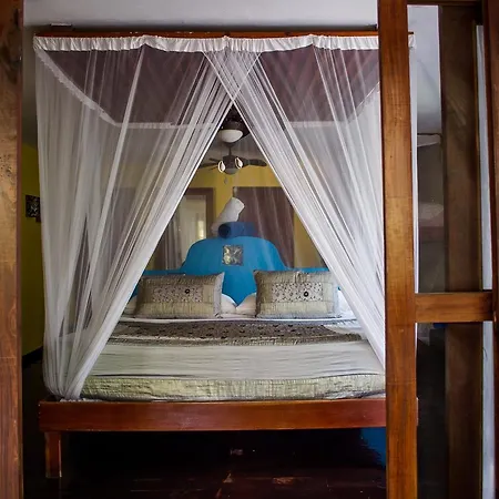 Hotel Cabanas La Luna 3*