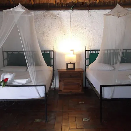 L Hotelito