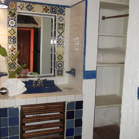 L Hotelito