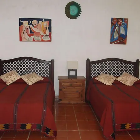 L Hotelito