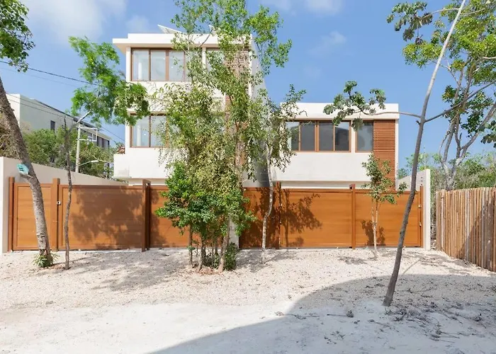 Stunning & Brand New Villa 6 Pax