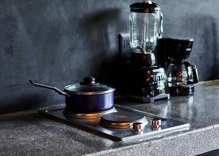 James Bond - Centric Studio & Private Plunge Pool & Beach Club Access