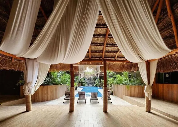 Comfy Studio 2 Pools, Gym, Spa Great Location