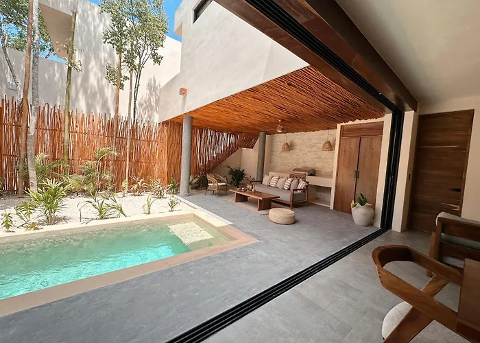 2 Private Pools & Bbq