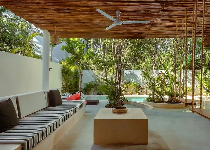 4Br Jungle Villa With Jacuzzi In Private Gated Community