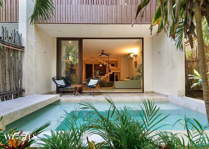 2 Br. Ph Wprivate Pool In Luxury Gated Community