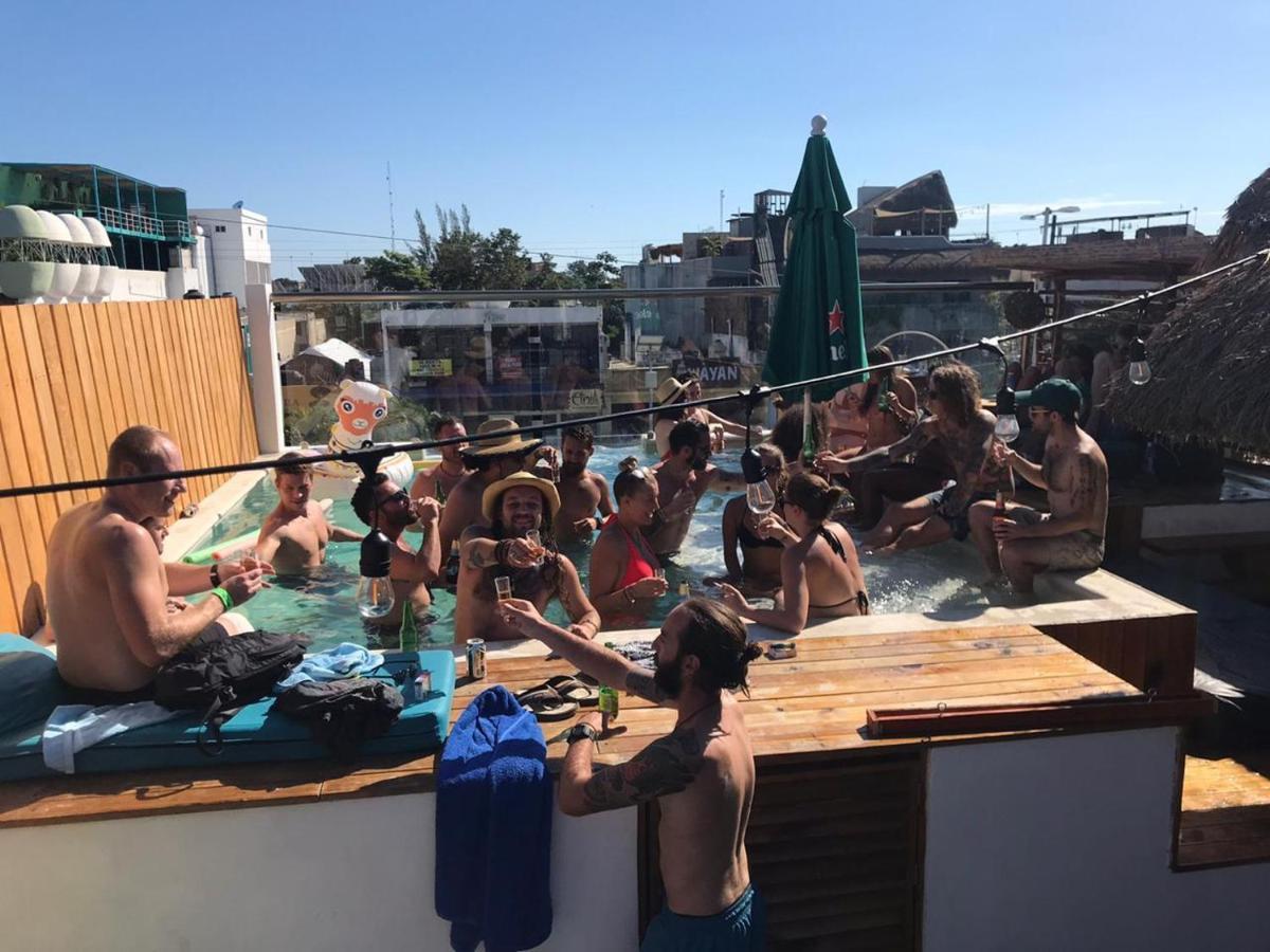 Hostel Straw & Rooftop Bar Tulum