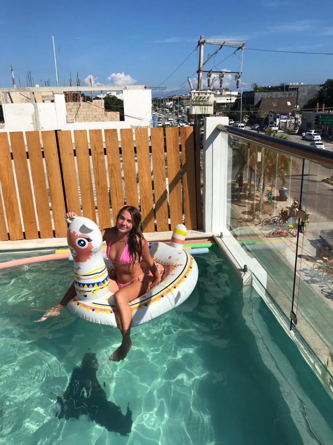 Straw & Rooftop Bar Hostel Tulum