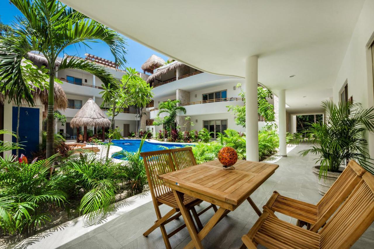 Poolside Bliss With Private Terrace & Jacuzzi