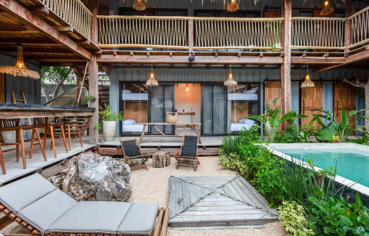 Meteora & Coffeehouse * Tulum