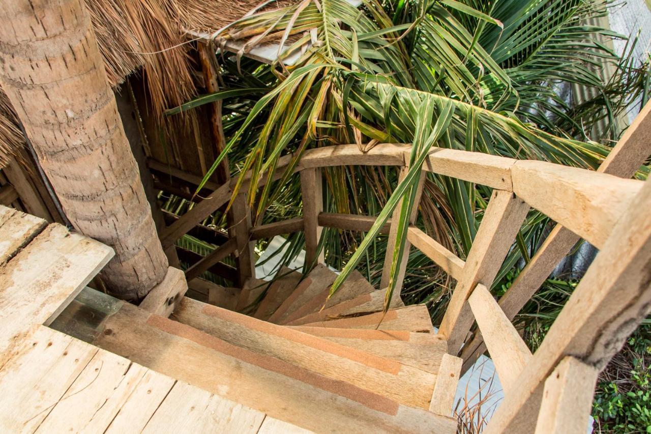 Bambu Gran Palas Hostal Party * Tulum