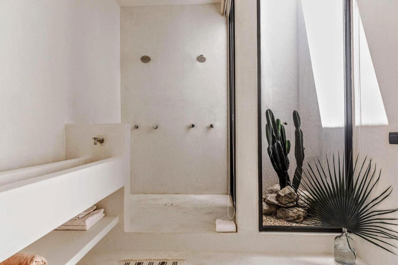 In La Veleta For 16 Guests *