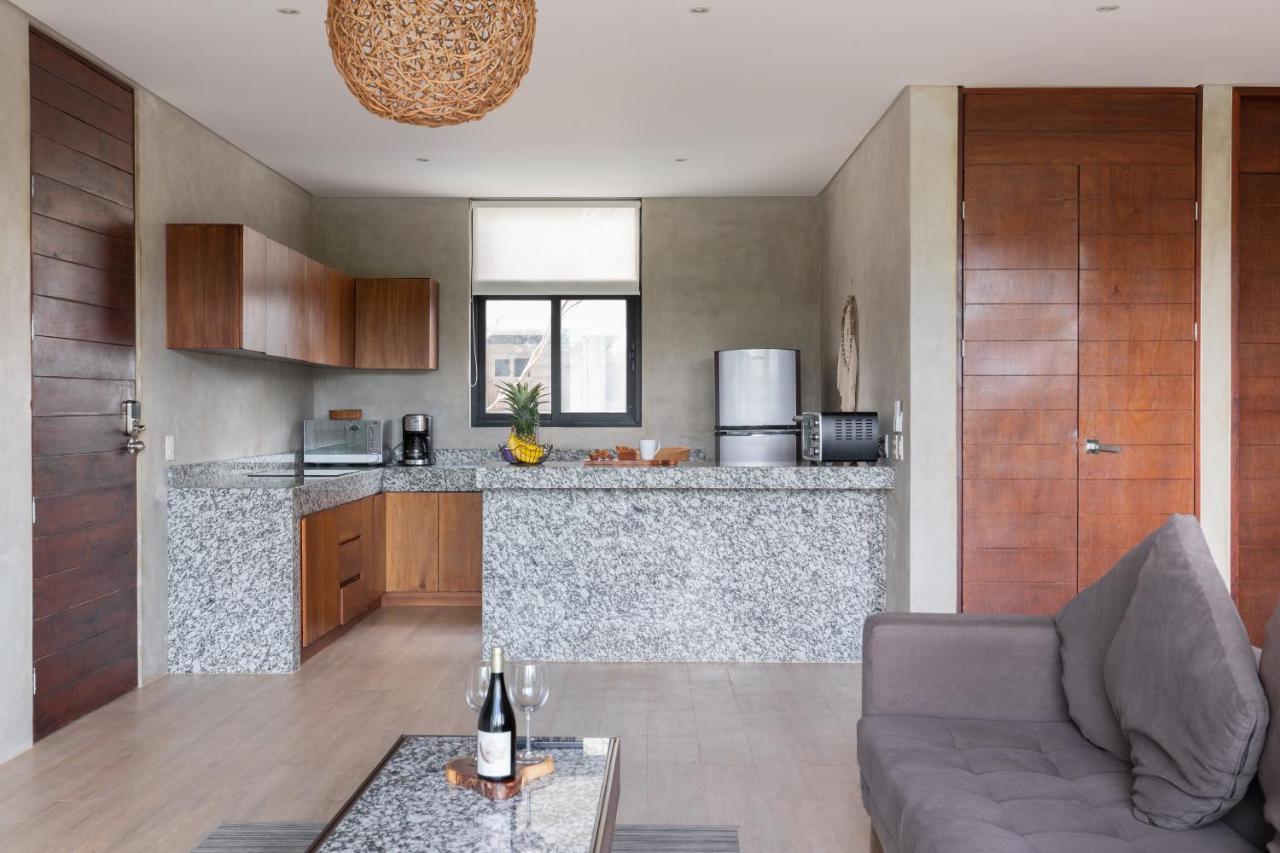 Apartment Modern 4br In La Veleta With Rooftop Pool, Amazing Amenities & Incredible Jungle View *