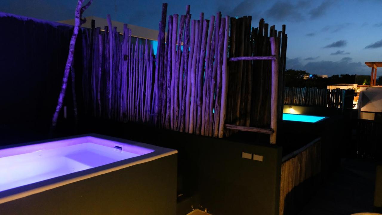 Loba Male Only Tulum