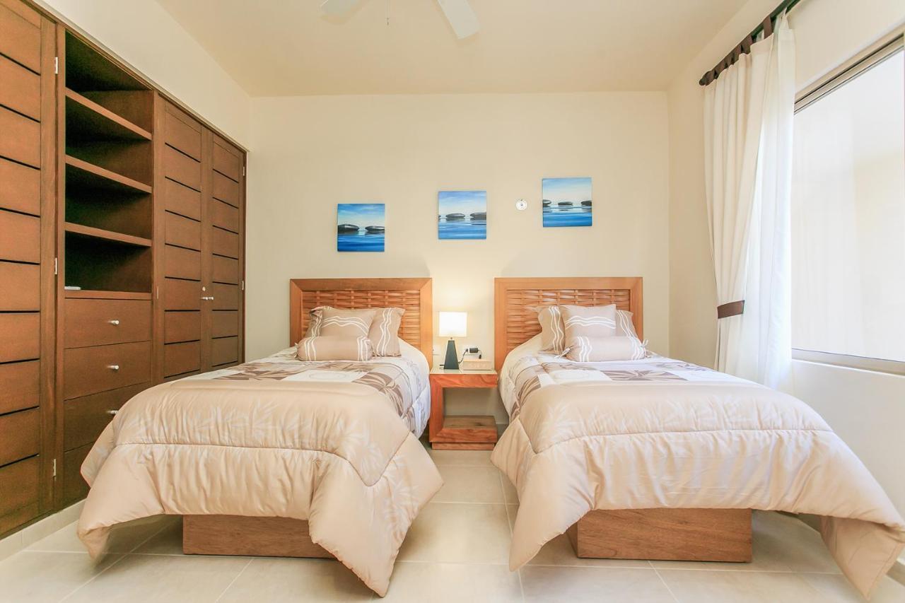 Apartment Complex With An Alluring Pool & Tropical Vibes By Stella Rentals! *