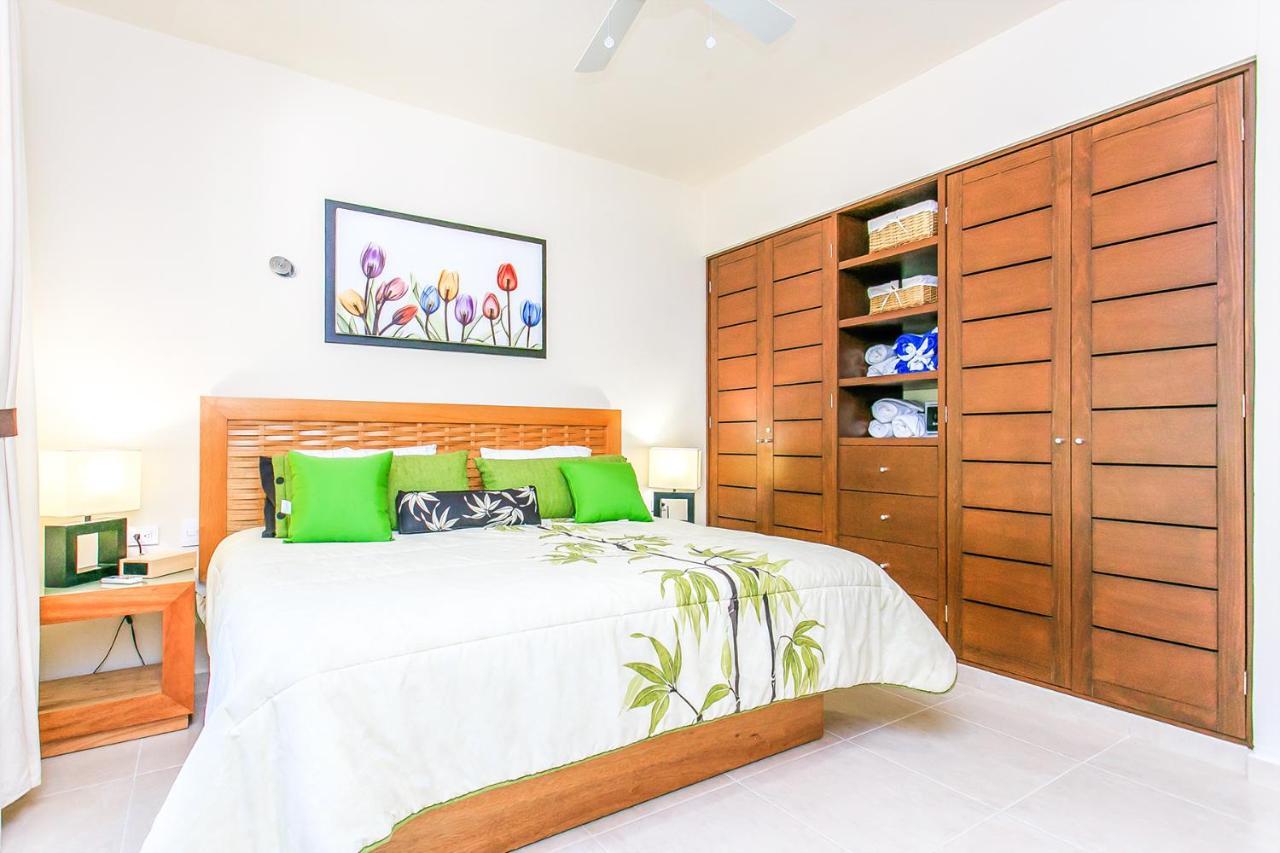 Apartment Complex With An Alluring Pool & Tropical Vibes By Stella Rentals!