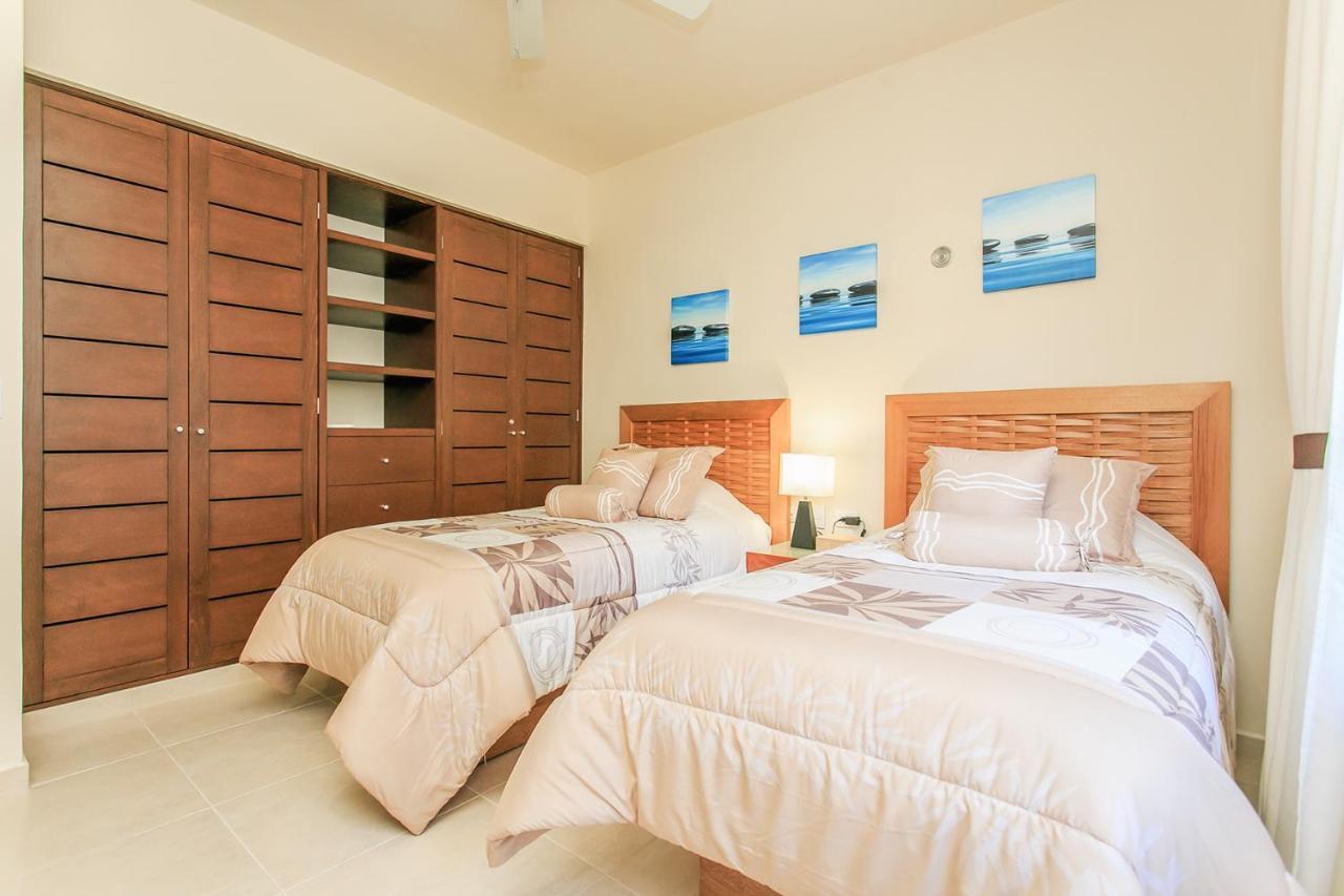 Complex With An Alluring Pool & Tropical Vibes By Stella Rentals! *