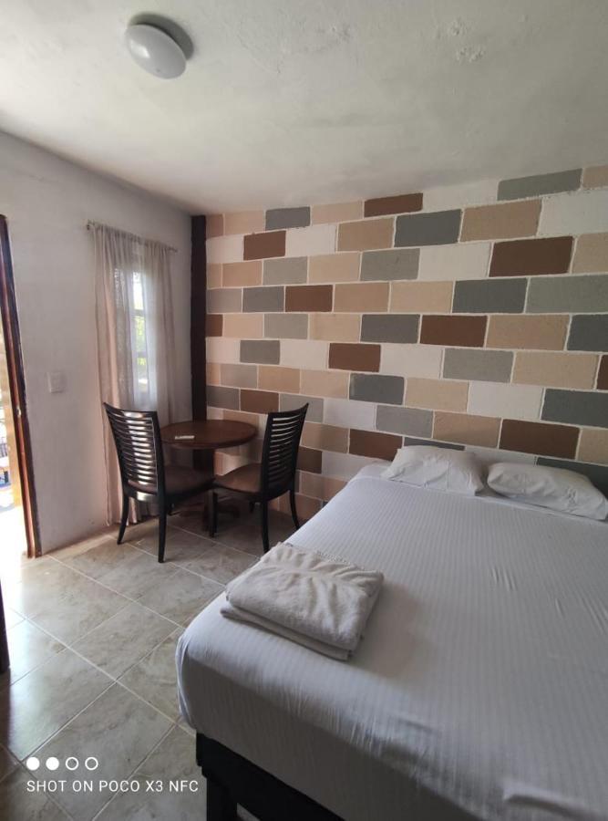 Lobo Bed & Breakfast 2*