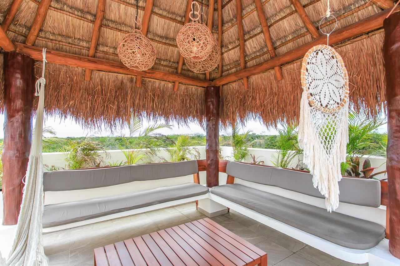 Complex With An Alluring Pool & Tropical Vibes By Stella Rentals!