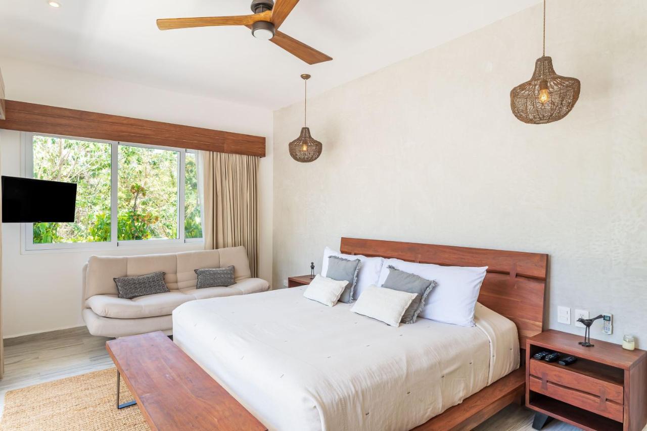 Villa Ek'balam & Flamingo, Luxury Villas, Private Pool, Private Garden, Jacuzzi, 24h Security