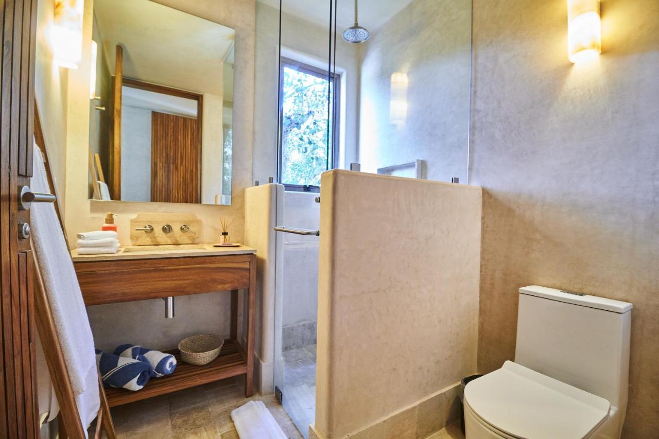 Exclusive & Luxury 2br Private Plunge Pool & Balcony Amazing Amenities Lush Gardens Apartment *
