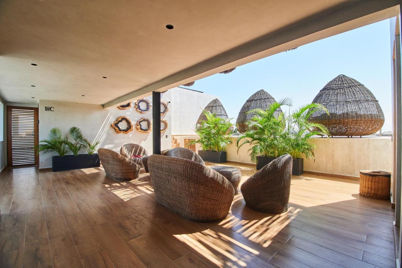 Elegant Trendy In With Infinity Pool, Breathtaking Jungle View & Bottle Of Wine Per Apartment