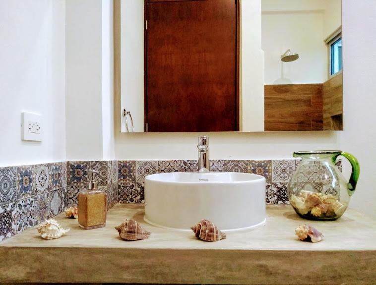 Cozy And Spacious By 10