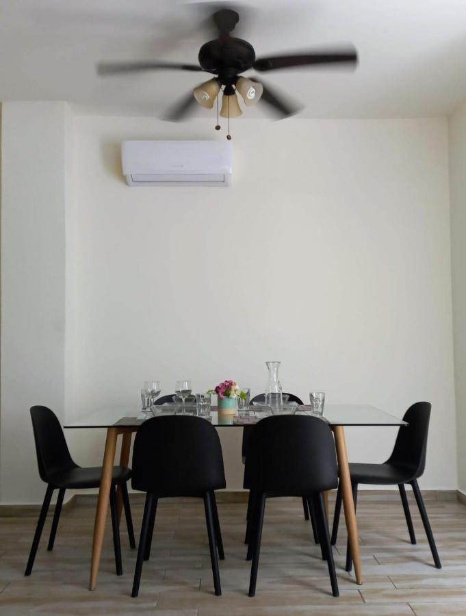 Cozy And Spacious By 10 Apartment