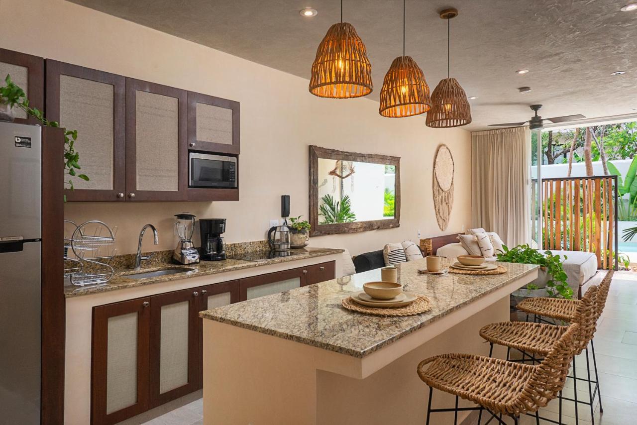 Private Wterrace & Direct Pool Access A104