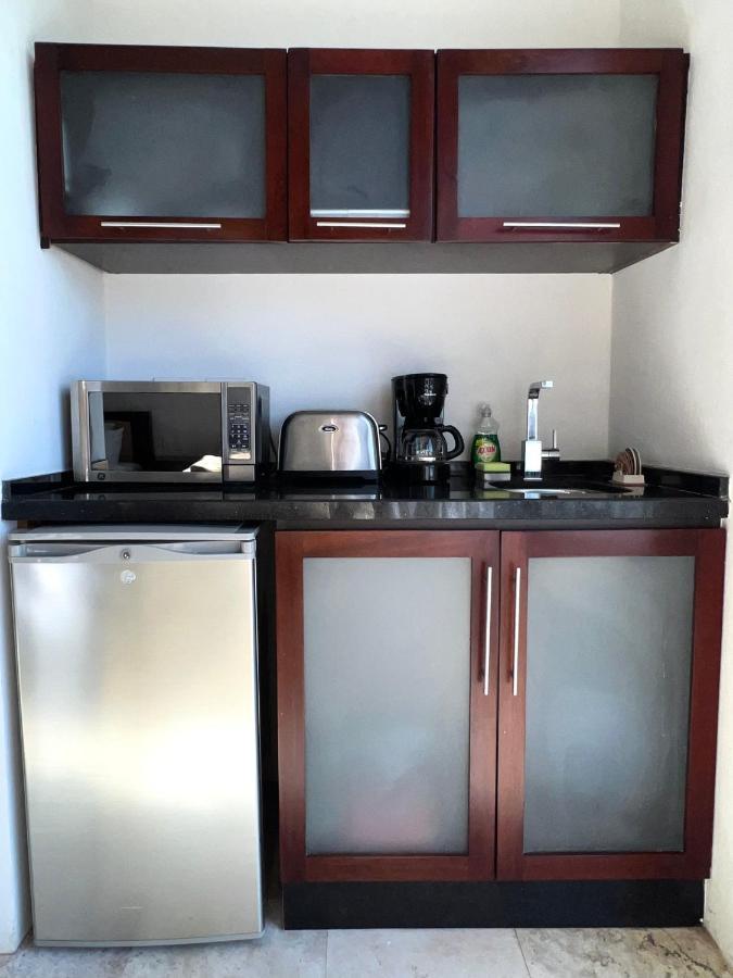 Apartment Amazing Luxury Penthouse With Sunset,sunrise View, Private Jacuzzi And Rooftop Pool