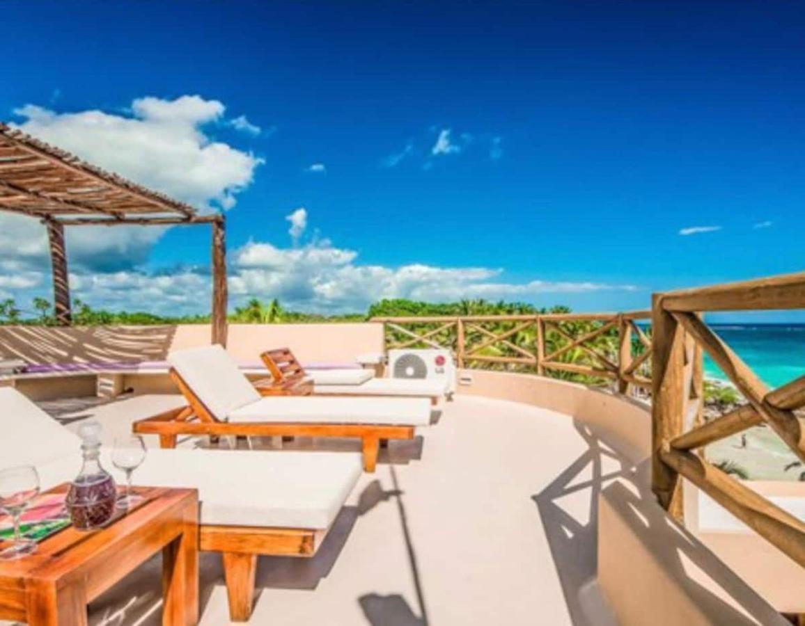 Mar Right In Beach! *