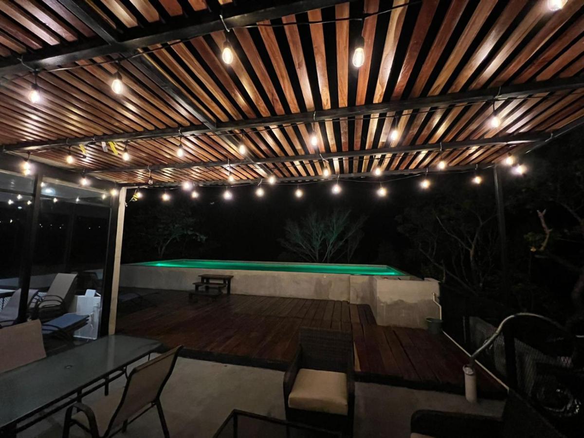 Cuatro Elementos Noh Apartment