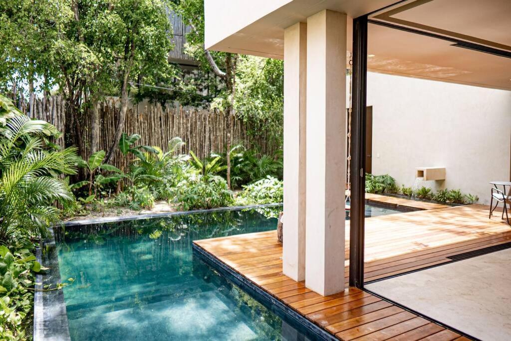 Essentia Luxury Jungle 2br With Private Pool