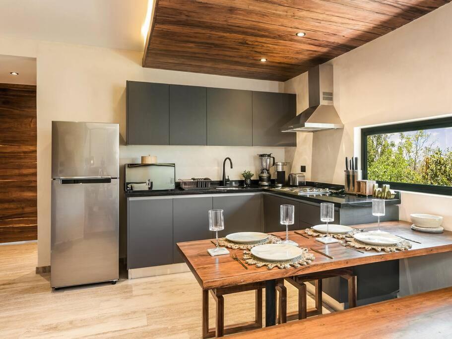 Beautiful 2 Bedroom In In Maha Apartment *