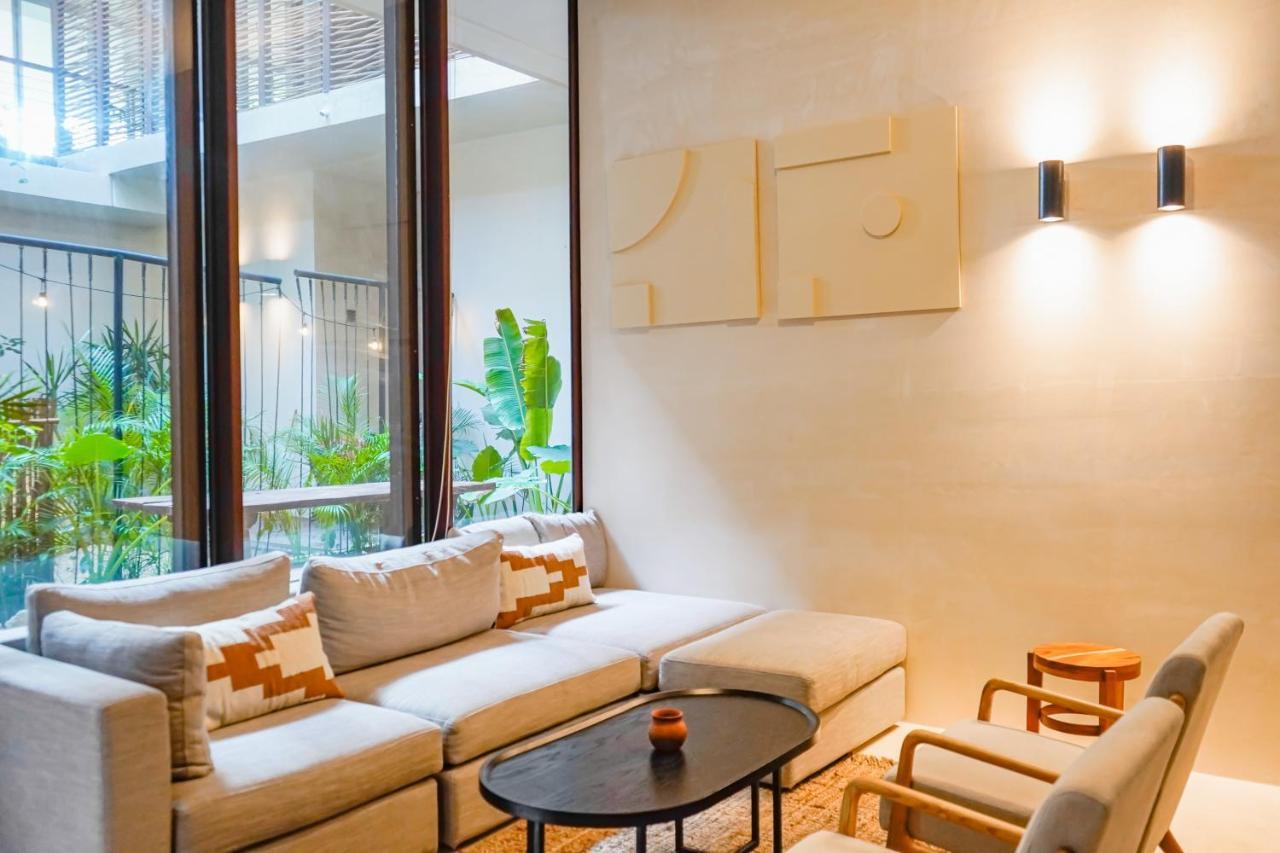 Amelia Pb 108 Hotel *