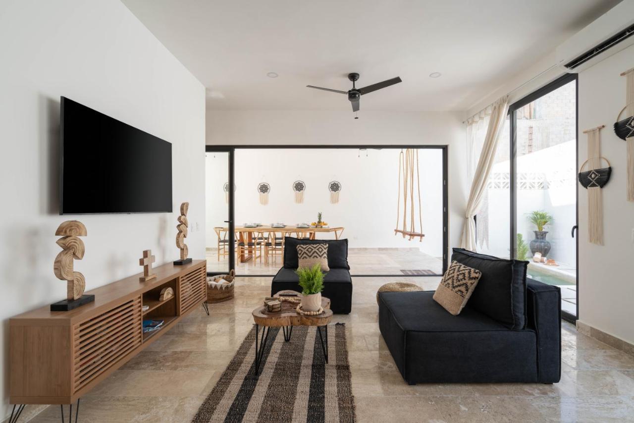 Cozy 3 Bedrooms Townhome-centrally Located-gated-wifi *