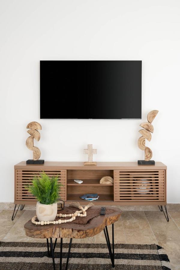 Cozy 3 Bedrooms Townhome-centrally Located-gated-wifi Apartment *