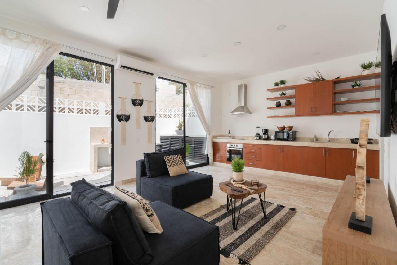 Cozy 3 Bedrooms Townhome-centrally Located-gated-wifi *