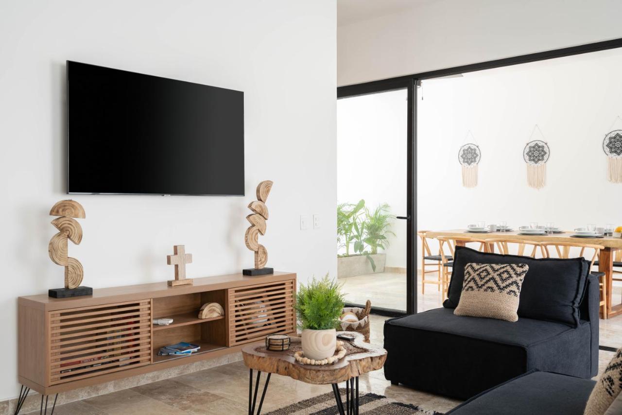 Cozy 3 Bedrooms Townhome-centrally Located-gated-wifi Tulum