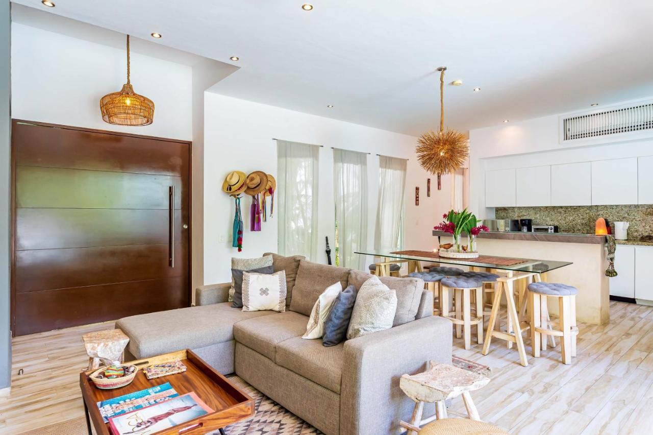 Holiday home Chic & Mexican Villa, A True Oasis Pool, Security