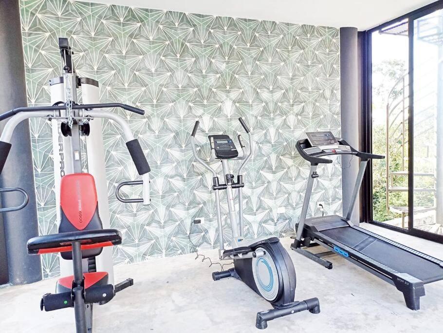 201 Amena Close To Sea Cozy 1br Apt 30mb Wifi & Gym