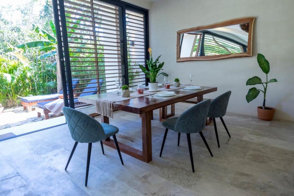 Exquisite Jungle W/private Pool! Apartment *