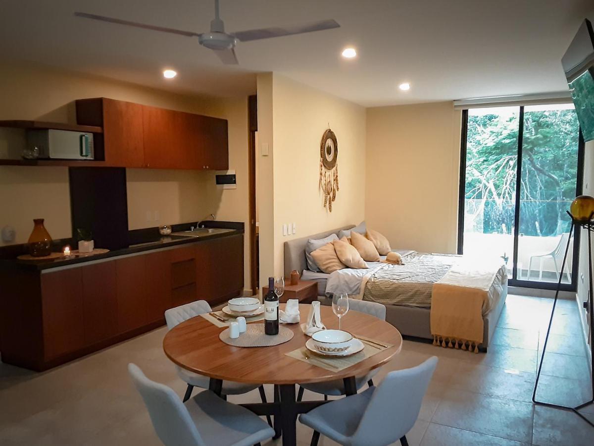 Naajal Boutique - Magic & Jungle