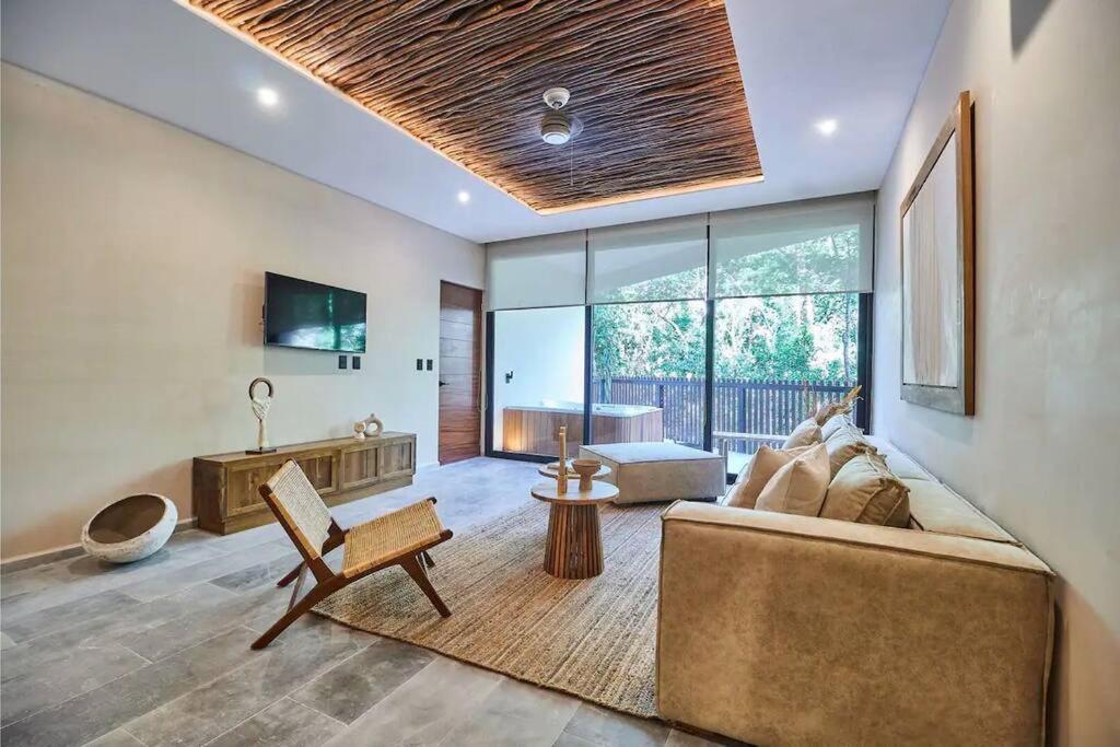 Magical Jacuzzi At Jungle 