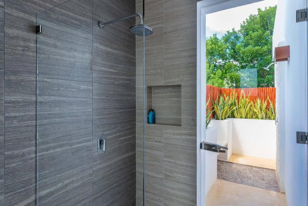 Luxury Private 3bed Villa, Garden, Pool,security Pousada *