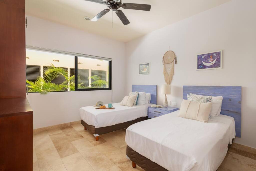 Crlstalida Swim Up & Free Bikes By Casa Paraiso Apartment *
