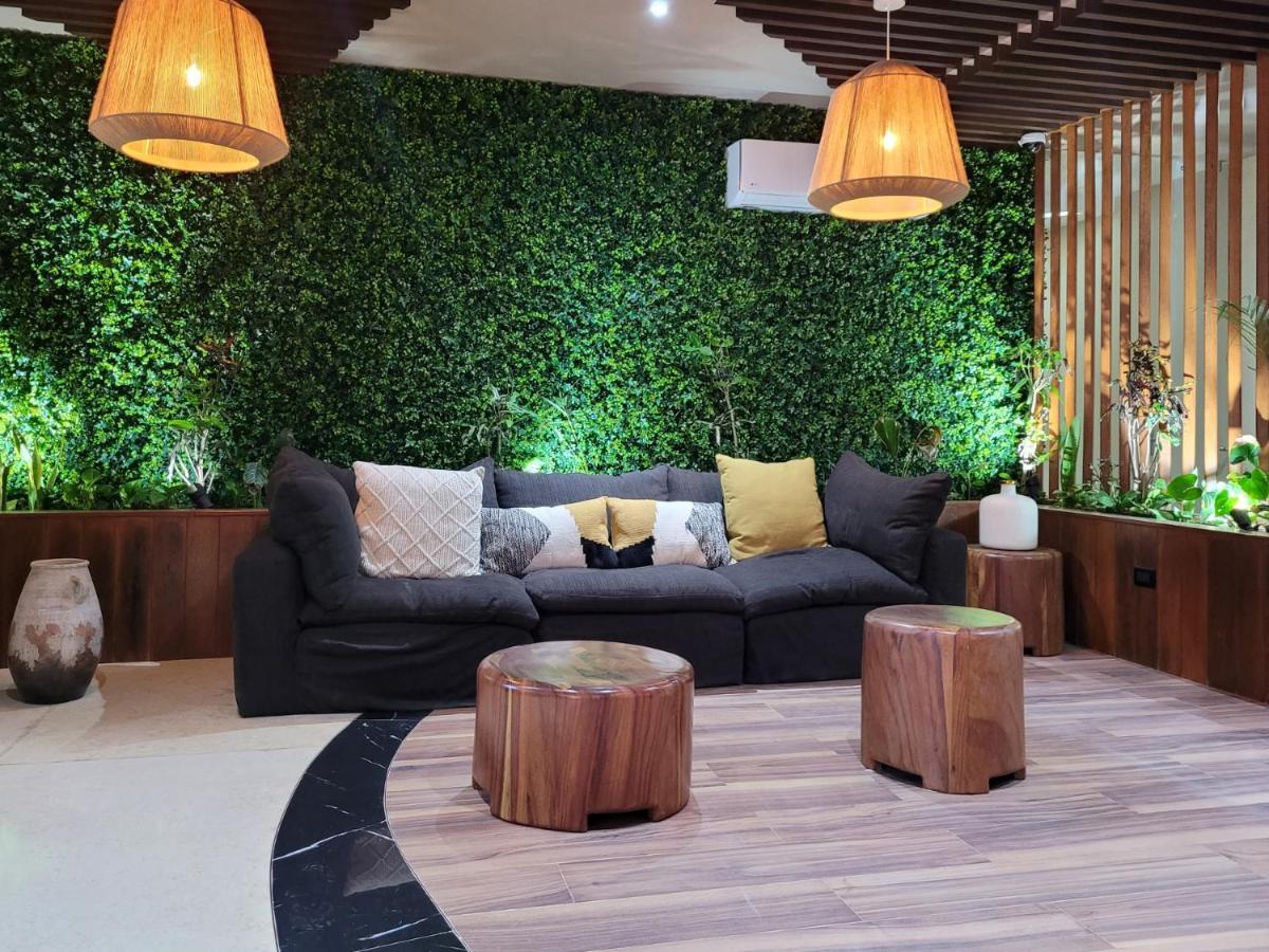 Menesse Luxury By Baitna