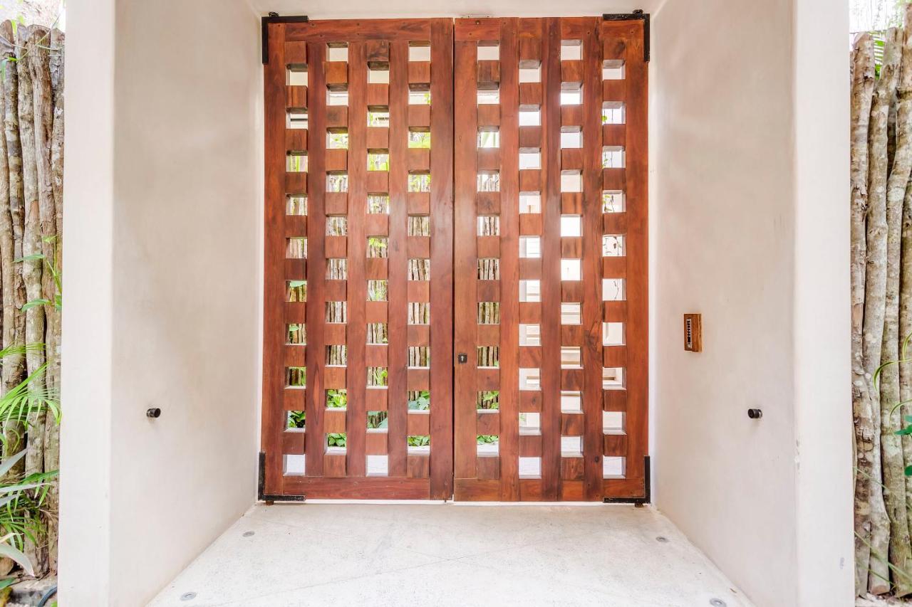 Gorgeous Flowy Space With Wrap-around Private Pool Tulum