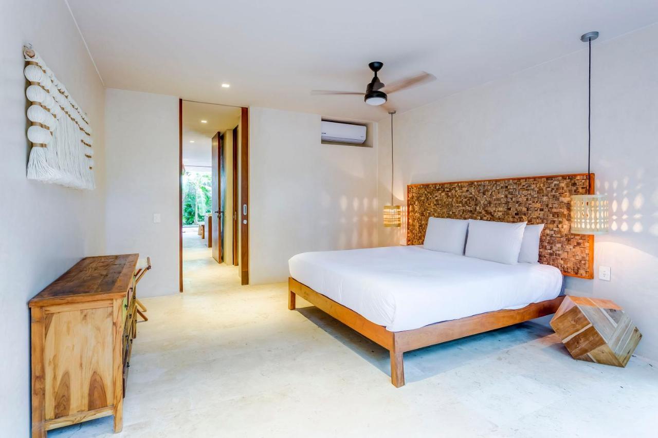 Gorgeous Flowy Space With Wrap-around Private Pool