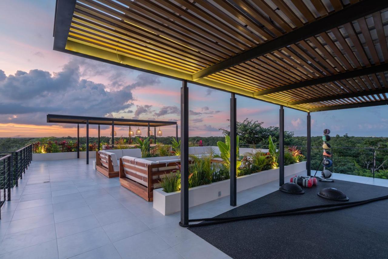 Stylish And Peaceful Jungle *